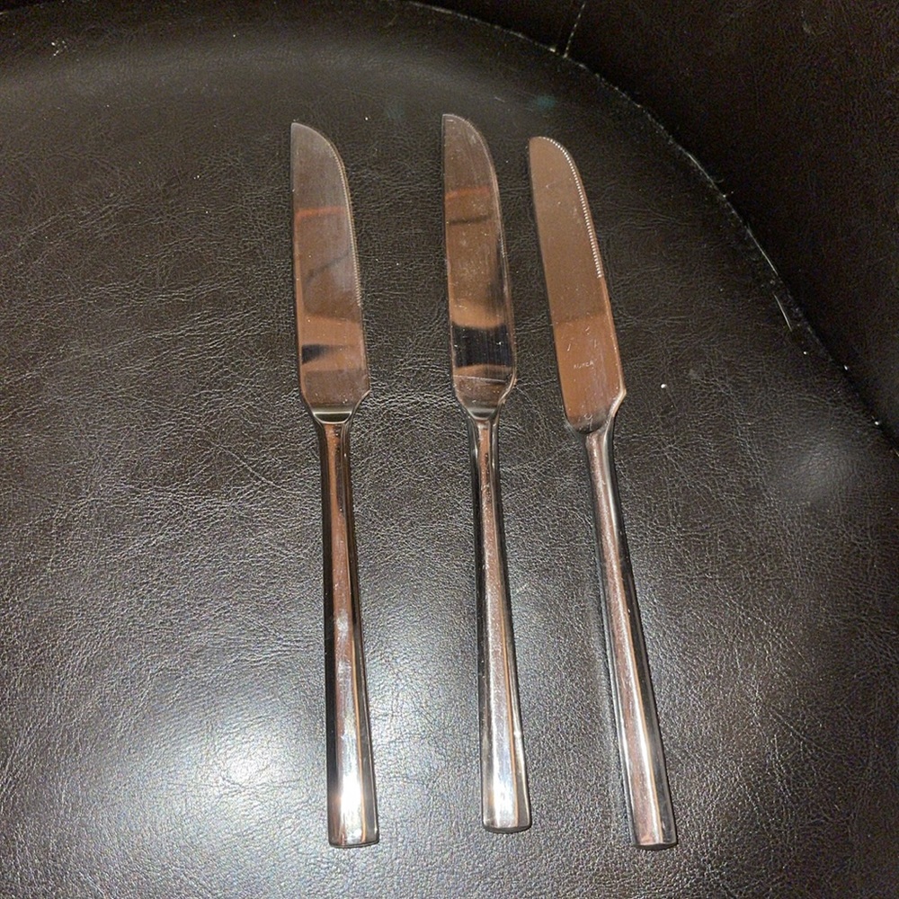 3 Retroneu Acclaim Dinner Knives